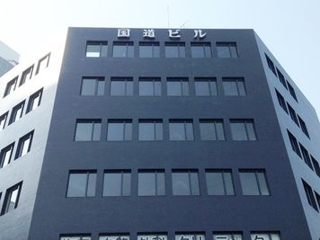 大阪会議室 梅田北新地店 Room A（セルフ設営/当日予約OK）の外観の写真
