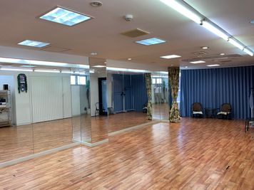 麹町スタジオ ダンススタジオの室内の写真