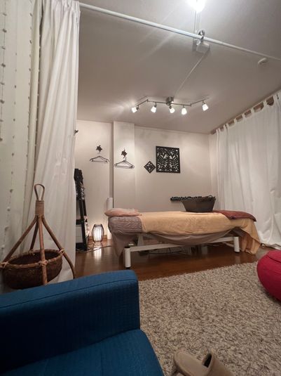 「隠れ家マハナ」小さなワンルーム貸切レンタルサロン - レンタルサロン「隠れ家マハナ」