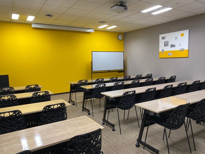 Room-B - 名古屋会議室 Tsudoico 名古屋駅前店
