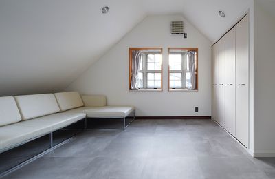 【３階】白基調の屋根裏部屋 - SP426 SHARESPE 426【シェアスペSANCHA HOUSE】の室内の写真