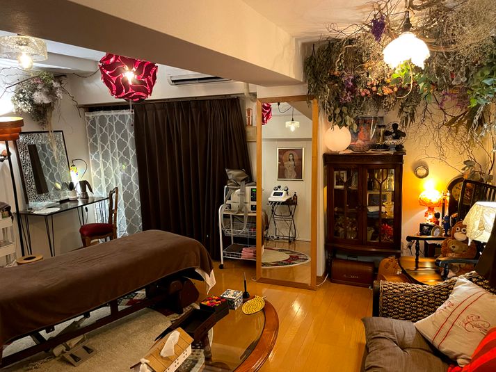 リラクゼーションサロン「ミモザの慶び」 - ネズバン桜坂502号