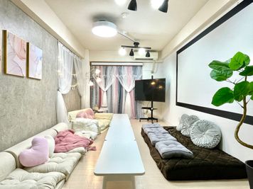 クレオ池袋 少人数 × 貸切個室🎀 120型大画面🎦 高速回線📶　の室内の写真
