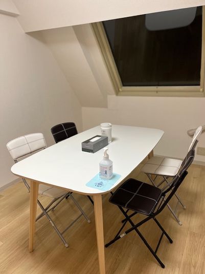ABAマンション 完全個室、勉強や打ち合わせスペース　※Wifi無しの室内の写真