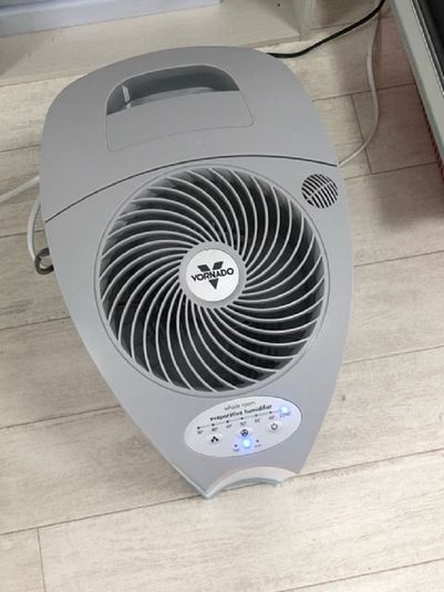 70インチの電子黒板付きレンタルスペース - AI⁺学習LABO-MIE