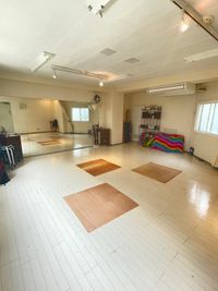 タップダンス利用時は、こちらの板の上でのご利用になります。 - StudioOnda大久保/スタジオオンダ大久保 ダンス/ヨガ/楽器練習/稽古で定期利用に最適プライベートスタジオの設備の写真
