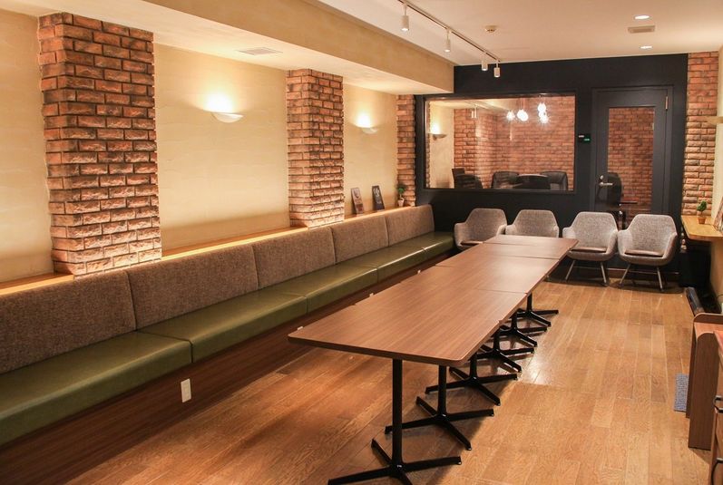 ライブ利用 - 西新橋 貸会議室＆電源・WiFiくつろぎカフェ｜ロジカフェ