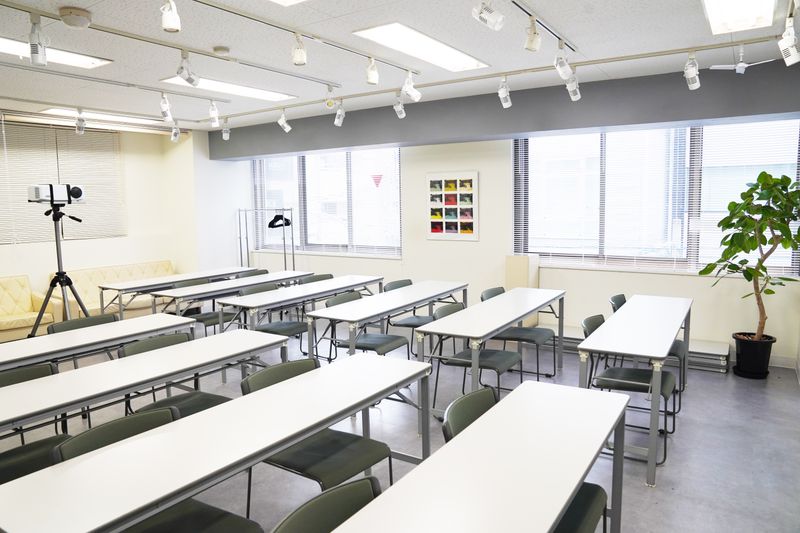 徒歩2分 本町エリア会議室・セミナー・スクール最大30脚! - リバース　レンタルスペース