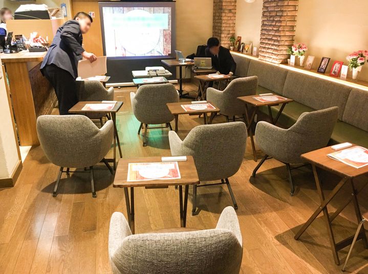 ミニセミナー用　レンタルスペース - 西新橋 貸会議室＆電源・WiFiくつろぎカフェ｜ロジカフェ