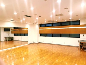 【地下・完全貸切✨】周りの音を気にせず利用◎お洒落なダウンライトでリラックス空間♪ヨガ│施術│格闘技│ダンス│撮影│レッスンなど - ワーサルAスタジオ