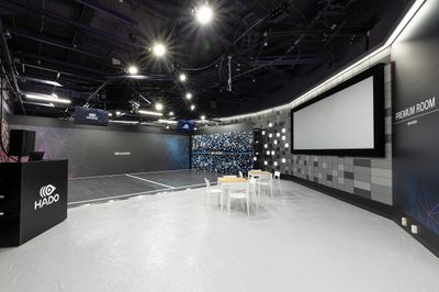 HADOコートを含めた全景です！ - HADO ARENA お台場店 プレミアムルームの室内の写真