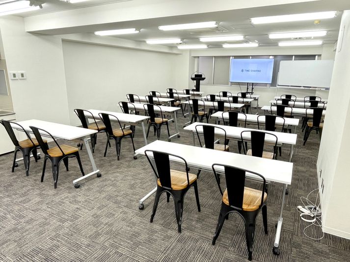 最大34名収容★3階ワンフロア貸切の貸し会議室 - TIME SHARING 茅場町 岡本ビル
