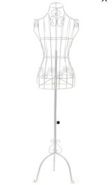 白の9号トルソー - 新大阪駅2分♪MSPACE 【パラム新大阪駅前】100インチスクリーン/高性能プロジェクターの設備の写真