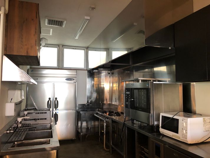 広くて可愛いカフェをまるごとレンタル - レンタルスペース樹　アイリス館