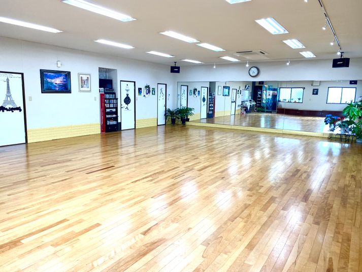 100平米のフロアー - ダンススクール岩倉 レンタルスペース、多目的スペースの室内の写真