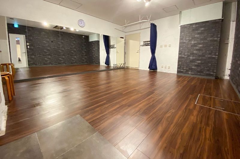 Bst - 心斎橋 レンタルスタジオ　STUDIO BUZZ 