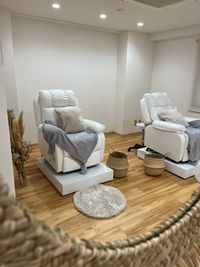 sio.salon リクライニングチェア完備サロンの室内の写真