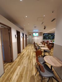 店内に個室ブースを設置！ - ドトールコーヒーショップ船橋駅南口店 防音4名ブース席の室内の写真