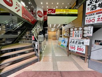 【正面入り口から入ってすぐのエントランスです】 - 【閉店】テレワークブース渋谷宇田川町 【閉店】ブース02の外観の写真
