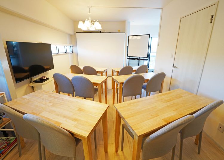 レイアウト自在！食事会・サロン・会議に！32㎡のレンタルスペース - つくばレンタルスペース パークサイド二の宮