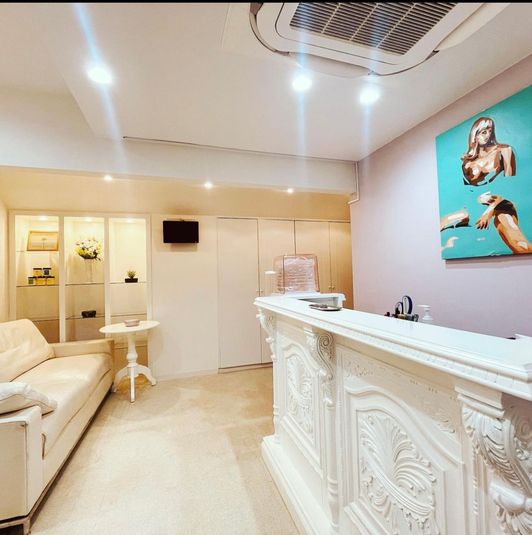 ベット、タオルウォーマー付きサロン - なるみtotal beauty salon