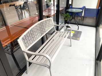 バルコニースペース - IKOMAI DESK (Coworking Space) ワークスペースAの室内の写真