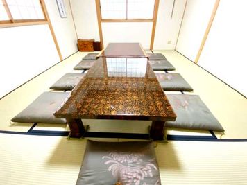 会合や打ち合わせにもおすすめです - 名古屋会議室 日蓮宗 太閤山 常泉寺 奥の間の室内の写真