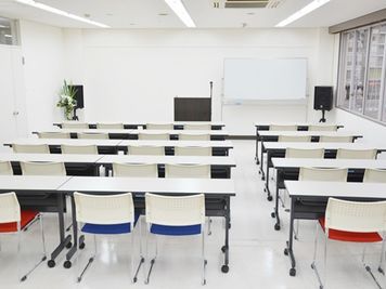 名古屋会議室 芝電ビル新栄町店 貸会議室（全室）の室内の写真