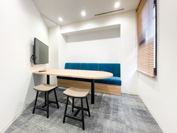 【高田馬場駅徒歩3分!!】貸し会議室👓Wi-Fi、TVモニター完備🌼会議/テレワーク/勉強などに❢ - Colony#15高田馬場