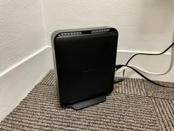 【お部屋専用のWi-Fiルーターがございます】 - 【閉店】テレワークブース御徒町 ALビル 【閉店】ブース001の設備の写真