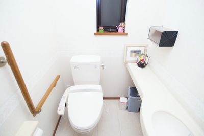 １Fトイレ - ペンション　アルヴィラ近江舞子 レンタルスペースの室内の写真
