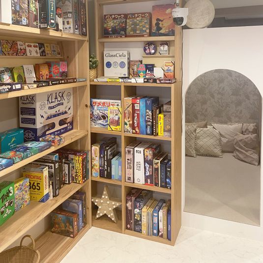 ボードゲーム100種類完備！飲食持ち込み可能！駅近2階建隠れ家！ - The asoboard(アソボード)