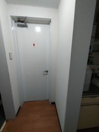 女子トイレ - 国際医療三田病院、済生会中央病院、東京タワーそば・スペース 済生会中央病院、国際医療三田病院そば、教室、ミーティングスペースの室内の写真