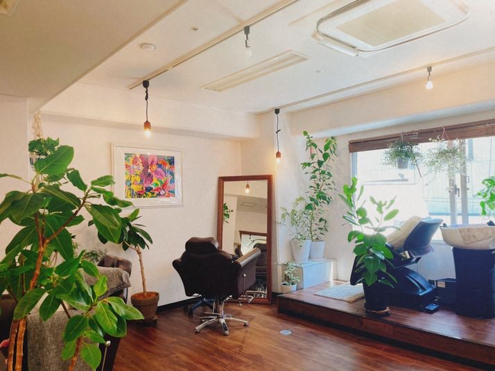 完全個室シャンプー代完備、美容院 - VEDA