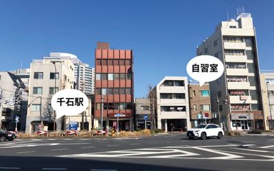 千石駅より徒歩0分。夜も安心。 - 千石自習室 指定席：01番の室内の写真