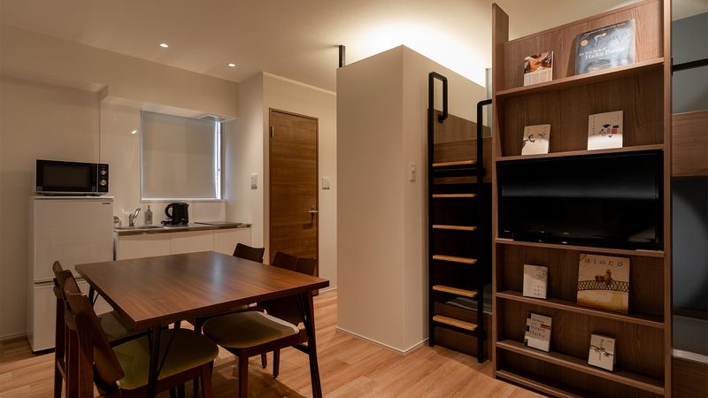 木の素材を感じさせる落ち着いた空間 - Kitchen＆Dining COCOSHUKU 蔵前 設備充実レンタルスペースの室内の写真