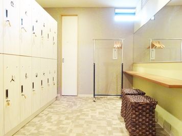 名古屋会議室 自然の薬箱千種駅前店 スタジオ の室内の写真