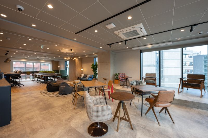 コワーキングスペースE - StartupSide Tokyo | スタートアップサイド東京