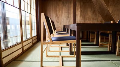 最大8名が入れる会議室 - SIGHTS KYOTO 祇園の中のミーティングルーム【コワーキングスペース・会議室】の室内の写真