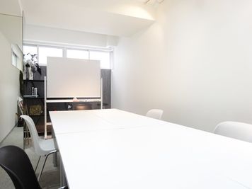 名古屋会議室 GKレジデンス名古屋久屋丸の内店 第1会議室の室内の写真