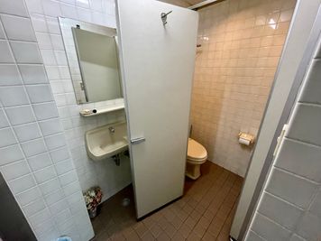 【女性トイレ（個室×1）】 - テレワークブース銀座８丁目 ブース06の設備の写真