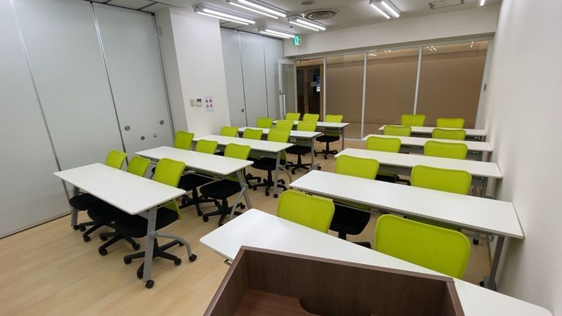 ２階６３ーE2号室 - 自習室うめだの貸し会議室　３ビル