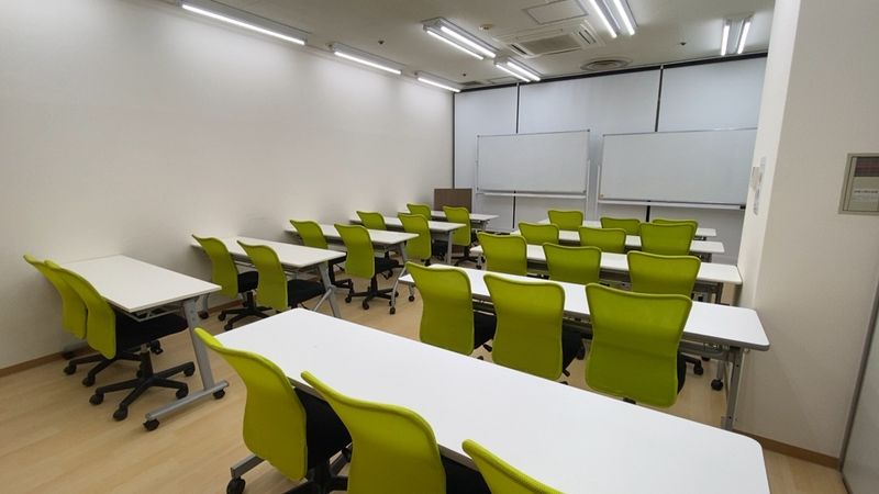 ２階６３ーE2号室 - 自習室うめだの貸し会議室　３ビル