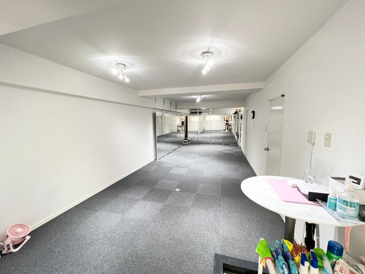 ○ウォーキング・手ぶらヨガ・ダンス - STUDIO GYPSY