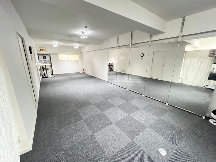 ○ウォーキング・手ぶらヨガ・ダンス - STUDIO GYPSY