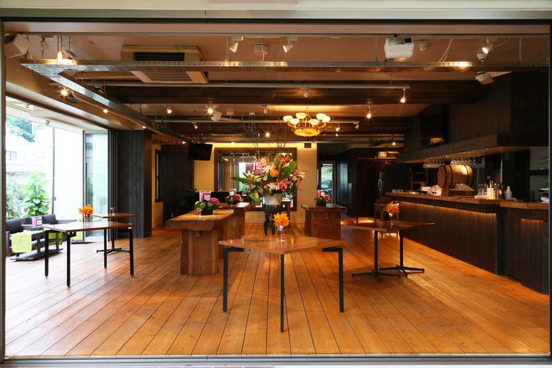 フロア丸ごと貸切!『メインフロア』『テラス』 - レンタルスペース原宿