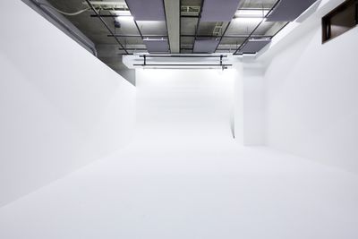白ホリ正面 - studio shirobako 2nd 白ホリスタジオ「スチール撮影用」の室内の写真