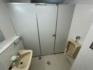 【男性トイレ】 - TIME SHARING 名古屋 3Bの設備の写真