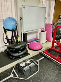 パワーブロック、HEXバー、TRX、ホワイトボードなどもあります！ - Success Fitness 完全個室×本格マシンのレンタルジムの設備の写真