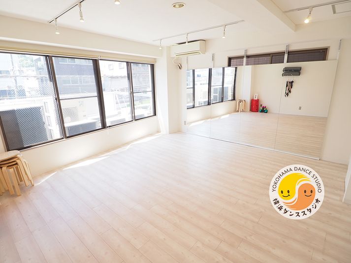 横浜ダンススタジオMOSH PIT黄金町店 - 黄金町駅１分・阪東橋駅４分【ジャンプ・楽器OKなダンススタジオ】